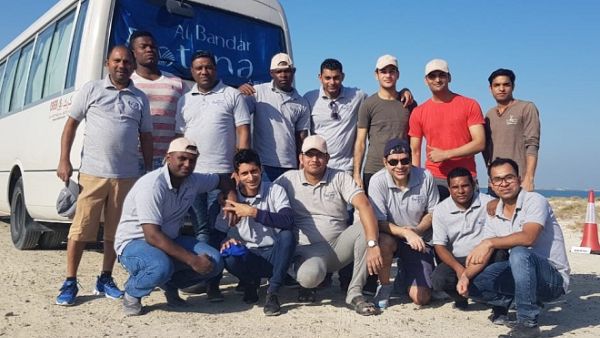 الحدث شهد انضمام ما يزيد عن 20 من أعضاء فريق الفندق إلى مجموعة من المتطوعين لإزالة النفايات من شواطئ المحمية