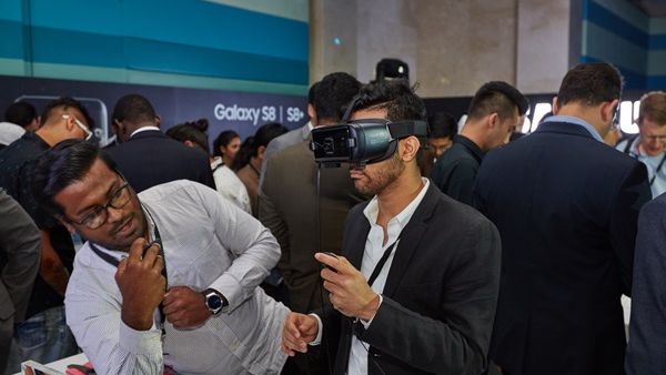 اكتشف إمكانيات جديدة مع سامسونج جالاكسي S8 و S8+ 