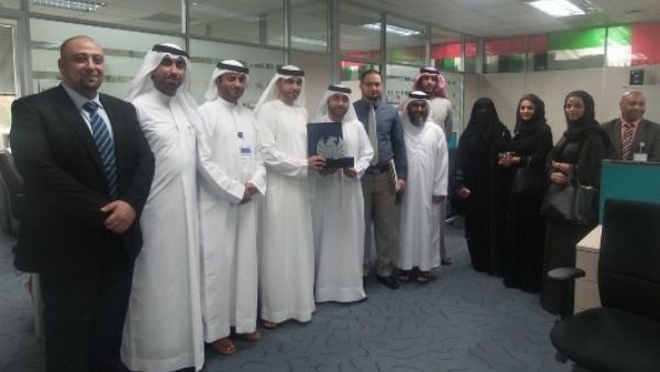 	محمد الهاشمي وسعيد خليل البناي، وسامر غزال أثناء اللقاء مع مسؤولي "ديوا"