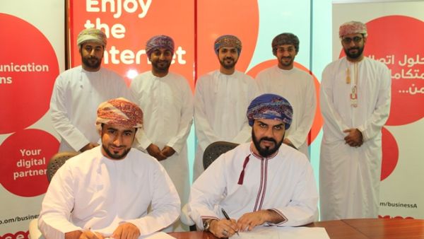 خلال توقيع الإتفاقية خلال توقيع الإتفاقية