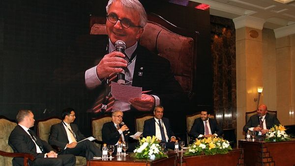 خلال الحدث