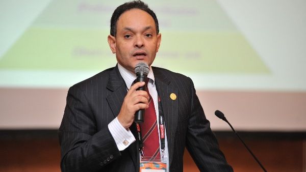 البروفيسور مصطفى حسن، نائب رئيس الجامعة للشؤون الأكاديمية