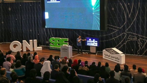 مكتبة قطر الوطنية هي الجهة الوحيدة في منطقة الشرق الأوسط وشمال أفريقيا التي رخصت لها وكالة الفضاء الأمريكية "ناسا" بث عملية الهبوط على الهواء مباشرة. مكتبة قطر الوطنية هي الجهة الوحيدة في منطقة الشرق الأوسط وشمال أفريقيا التي رخصت لها وكالة الفضاء الأمريكية "ناسا" بث عملية الهبوط على الهواء مباشرة.
