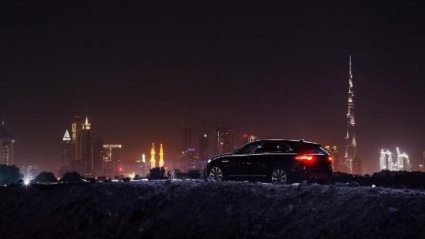 جاكوار تطلق "F-PACE" 