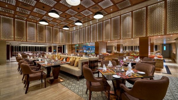Come together with your family and friends at the hotel’s beautiful venues and enjoy a variety of authentic Arabic delicacies and delicious International flavours all through the holy month. Come together with your family and friends at the hotel’s beautiful venues and enjoy a variety of authentic Arabic delicacies and delicious International flavours all through the holy month.
