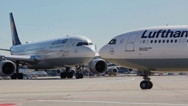 Three Airbus A320 are being moved from the Frankfurt hub to Munich to support the expansion of feeder traffic while three smaller Bombardier CRJ900 will be transferred from Munich to Frankfurt in exchange.