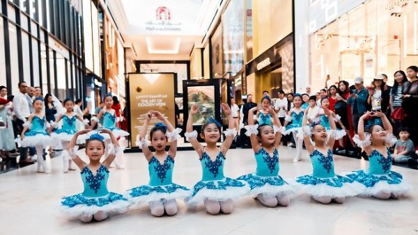 Visitors can experience a variety of activities for free throughout Chinese Golden Week. Visitors can experience a variety of activities for free throughout Chinese Golden Week.