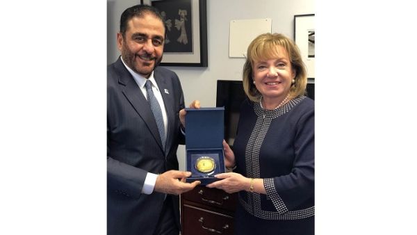 منصور العور يبحث آفاق التعاون الأكاديمي مع رئيسة جامعة دريكسيل أونلاين