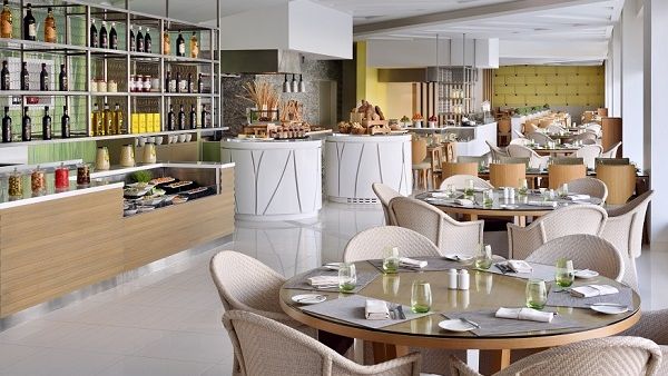 Kuzbara offers both a traditional Iftar buffet with a variety of international dishes accompanied by daily specials alongside live cooking stations.