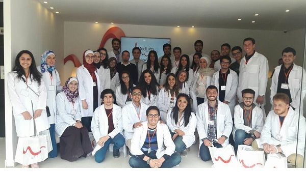 طلاب الطب