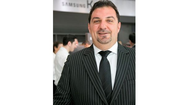 محمد غرايبة، رئيس قسم تقنيات التصوير والأجهزة المحمولة لقطاع الأعمال
