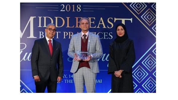 Mr Amir Firdaus, Group Chief Executive Officer at Burjeel Hospital receiving the award.