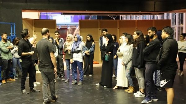 ستُعرَض أعمال الطلاب امام الجمهور يوم الأحد الموافق 11 فبراير في تمام الساعة السادسة مساءً في مبنى الجامعة
