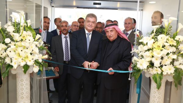 خلال الحدث