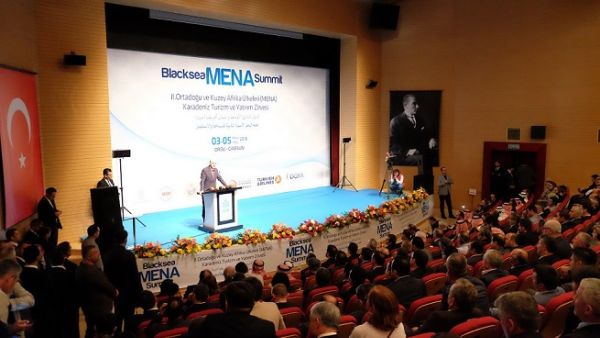 شهدت القمة حضور أكثر من 200 مشارك من أكثر من 15 دولة مختلفة تتمثل في رجال الأعمال وممثلون عن وكالات السفر ومؤثرين على وسائل التواصل الاجتماعي.