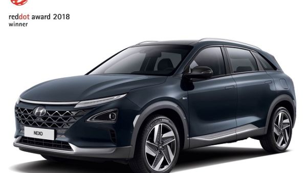 Hyundai’s Fuel Cell vehicle NEXO and the subcompact SUV Kona were awarded in the Cars and Motorcycles category. 