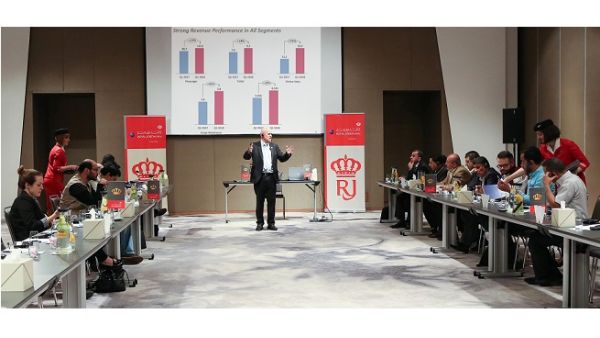 ستيفان بيشلر، المدير العام والرئيس التنفيذي للملكية الأردنية ستيفان بيشلر، المدير العام والرئيس التنفيذي للملكية الأردنية