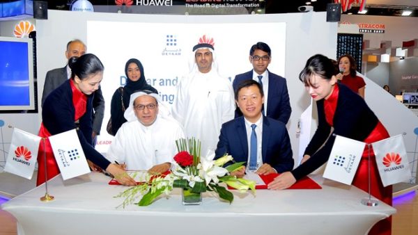 سعيد القطامي، الرئيس التنفيذي لشركة ديار للتطوير وكولين هو المدير الإداري لمجموعة أعمال هواوي انتربرايز لقطاع المشاريع والمؤسسات في الإمارات