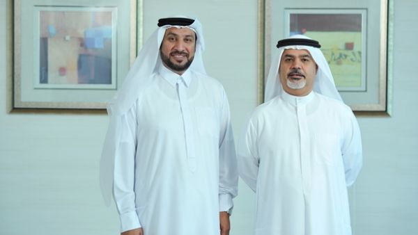 	سعيد محمد، الرئيس التنفيذي لمركز الإمارات لتموين الطائرات و	يوسف محمد علي، نائب رئيس أول المشتريات والخدمات اللوجستية لطيران الإمارات والمجموعة
