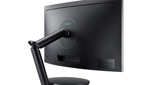 Samsung launches industry’s first quantum dot curved gaming monitor in the UAE Samsung launches industry’s first quantum dot curved gaming monitor in the UAE