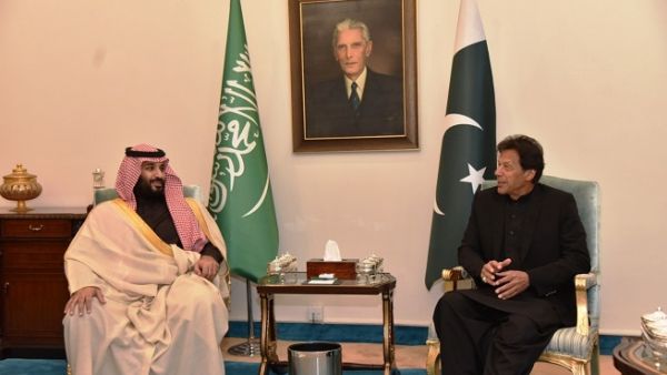 Saudi Crown Prince Mohammed bin Salman and Pakistan's Prime Minister. (AFP)