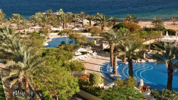 منتجع وسبا موڤنبيك تالا باي العقبة