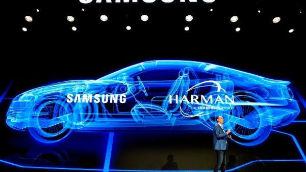 Samsung demonstrated its unique ability to make seamlessly connected consumer experiences across Samsung devices at home, at the office and on-the-go.