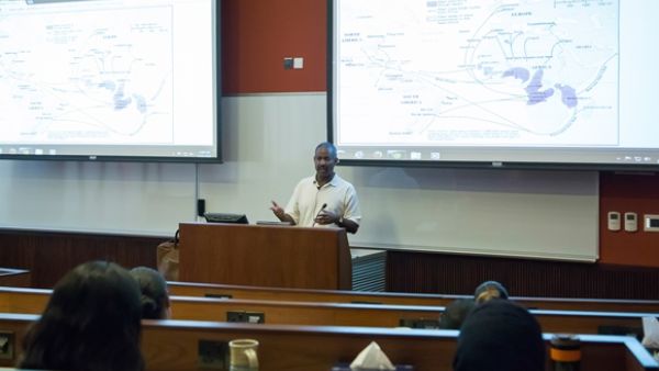 Dr. Michael A. Gomez in the lecture Dr. Michael A. Gomez in the lecture