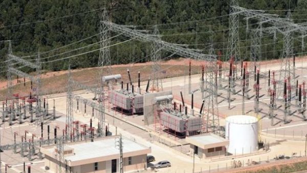ستقوم مجموعة ABB بتصميم وهندسة وتجهيز وتركيب المحطة الفرعية ذات المفتاح المعزول بالهواء من 400 كيلوفولت. ستقوم مجموعة ABB بتصميم وهندسة وتجهيز وتركيب المحطة الفرعية ذات المفتاح المعزول بالهواء من 400 كيلوفولت.