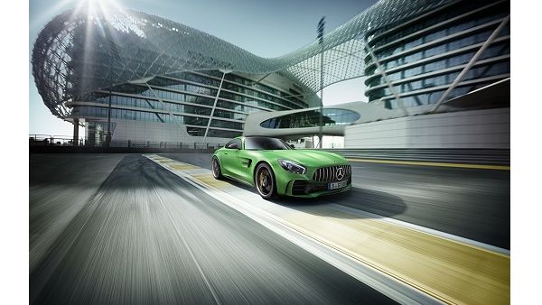 Mercedes AMG GTR.