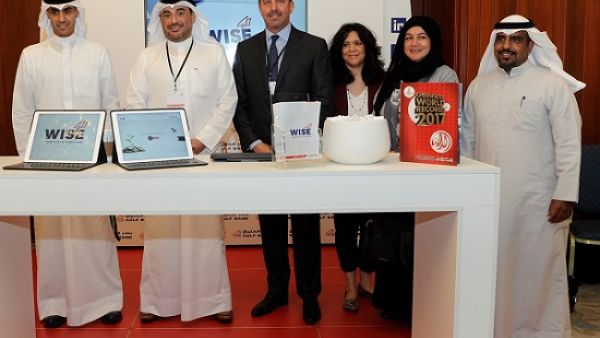 Mr. Omar Kutayba Alghanim, Chairman of Gulf Bank among members of senior management at the bank’s booth 
