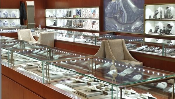 Damas Collections store in Nakheel, Saudi Arabia Damas Collections store in Nakheel, Saudi Arabia