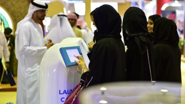 تلتزم دو بإلهام الشباب الإماراتي وتشجيعهم على دخول عالم التكنولوجيا عبر تزويدهم بفرصة عمل في كافة أقسام أعمالها الرئيسية.