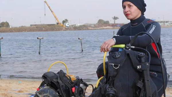 Bassant Al-Bestawi, the 26 years old Egyptian decided to go further, or as we can say, go deeper in the ocean, as she decided to work as a petroleum and mining engineer and underwater welding. (Al Ahram Weekly)