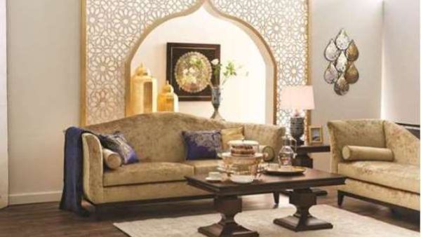 Shoppers can make their selection from a wide range of decorative platters, stylish trinkets, artsy candle holders and more. (Gulf Times) Shoppers can make their selection from a wide range of decorative platters, stylish trinkets, artsy candle holders and more. (Gulf Times)
