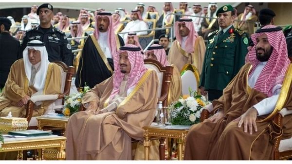 افتتح خادم الحرمين الشريفين خلال زيارته عددًا من المشاريع التنموية والتعليمية والخدمية في منطقة حائل.