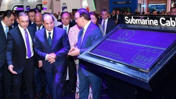 President Sisi tours the Cairo International Exhibition and Conference on Information and Telecommunication Technology. (Cairo ICT 2018)