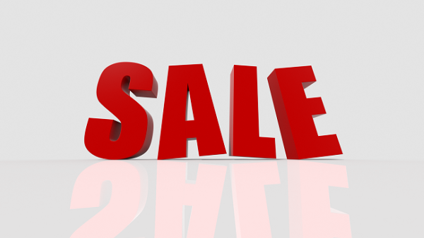 Malls will offer 25 to 75 per cent discounts during the sale. (Shutterstock)