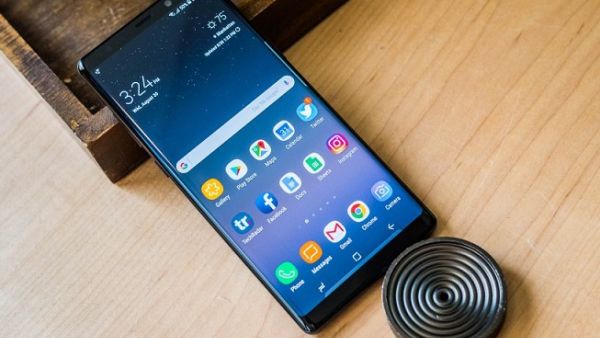 Samsung's biggest phone is coming sooner than usual. (TR)