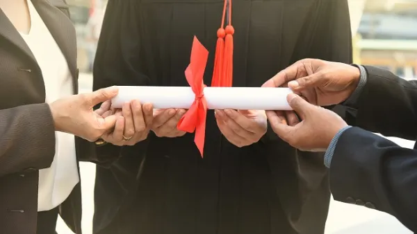 There are a few mistakes hiring managers make when hiring fresh graduates. (Shutterstock)