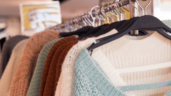 Here are some outfit ideas and tips to help you impress your interviewer, according to your job industry. 