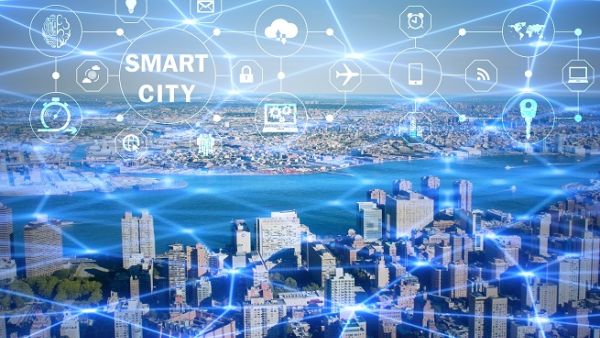 Dubai Builds on Its Smart City Infrastructure. (Shutterstock)