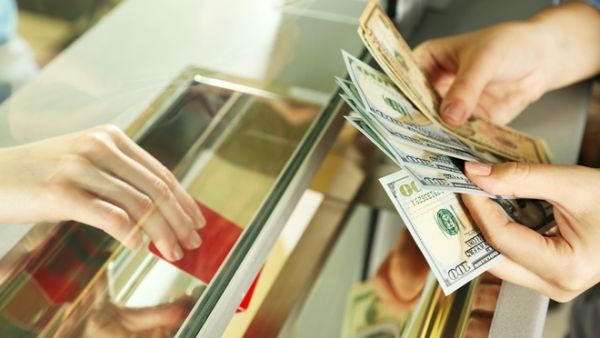 Senior bankers in Saudi Arabia have clarified that money sent home by expat workers will not be taxed under the new VAT. (Shutterstock)