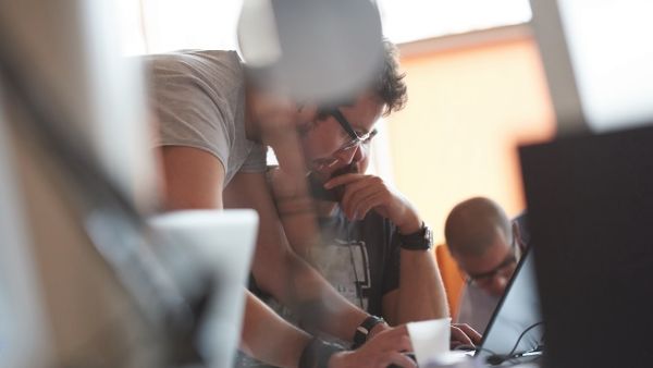 Seven main tips that you need to bear in mind before starting your online business in case you’re aiming to ace it. (Shutterstock)