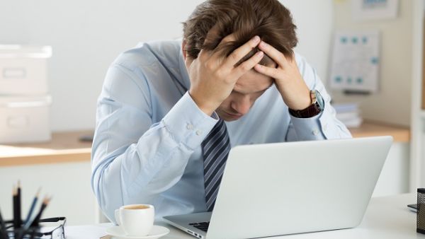 In this article, career expert Rania Oteify explores the top mistakes that can kill your career. (Shutterstock)