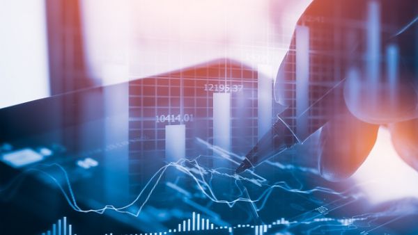 وزع سوق أبوظبي 23.4 مليار درهم من الأرباح النقدية على نحو 406 آلاف مستثمر من المساهمين المستحقين في الشركات المدرجة عن عام 2018.