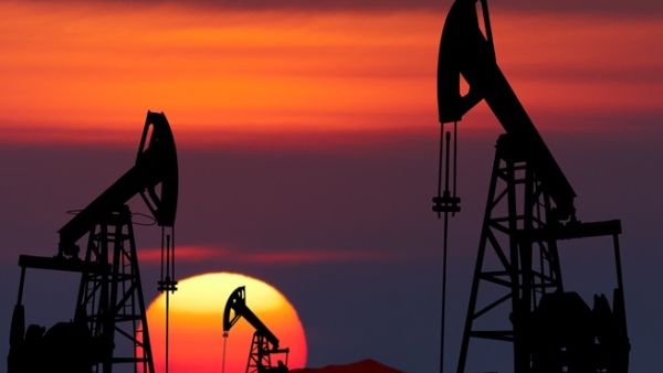 A ministry spokesperson said Iraq realized an average price of $62.59 for a barrel of its oil in January. (Shutterstock)