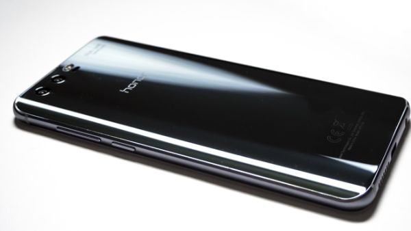 Honor 7X comes with an 18:9 display and a dual camera setup. (Shutterstock)