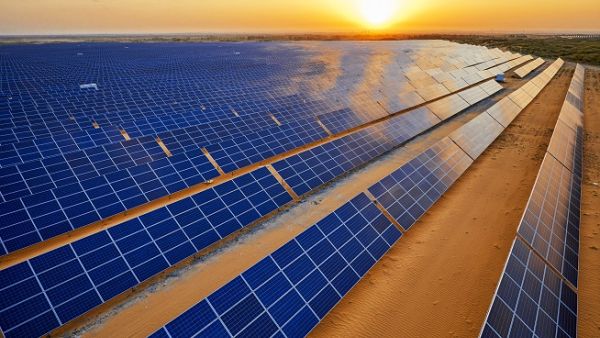 The Iranian energy minister reiterated that his country has the needed potentials in renewable energies. (Shutterstock)