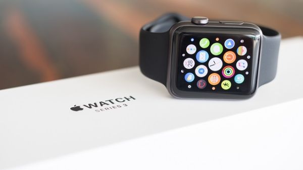 The new Watch also has an electrical heart sensor with two new features - low heart rate and faster heart rate readings. (Shutterstock)